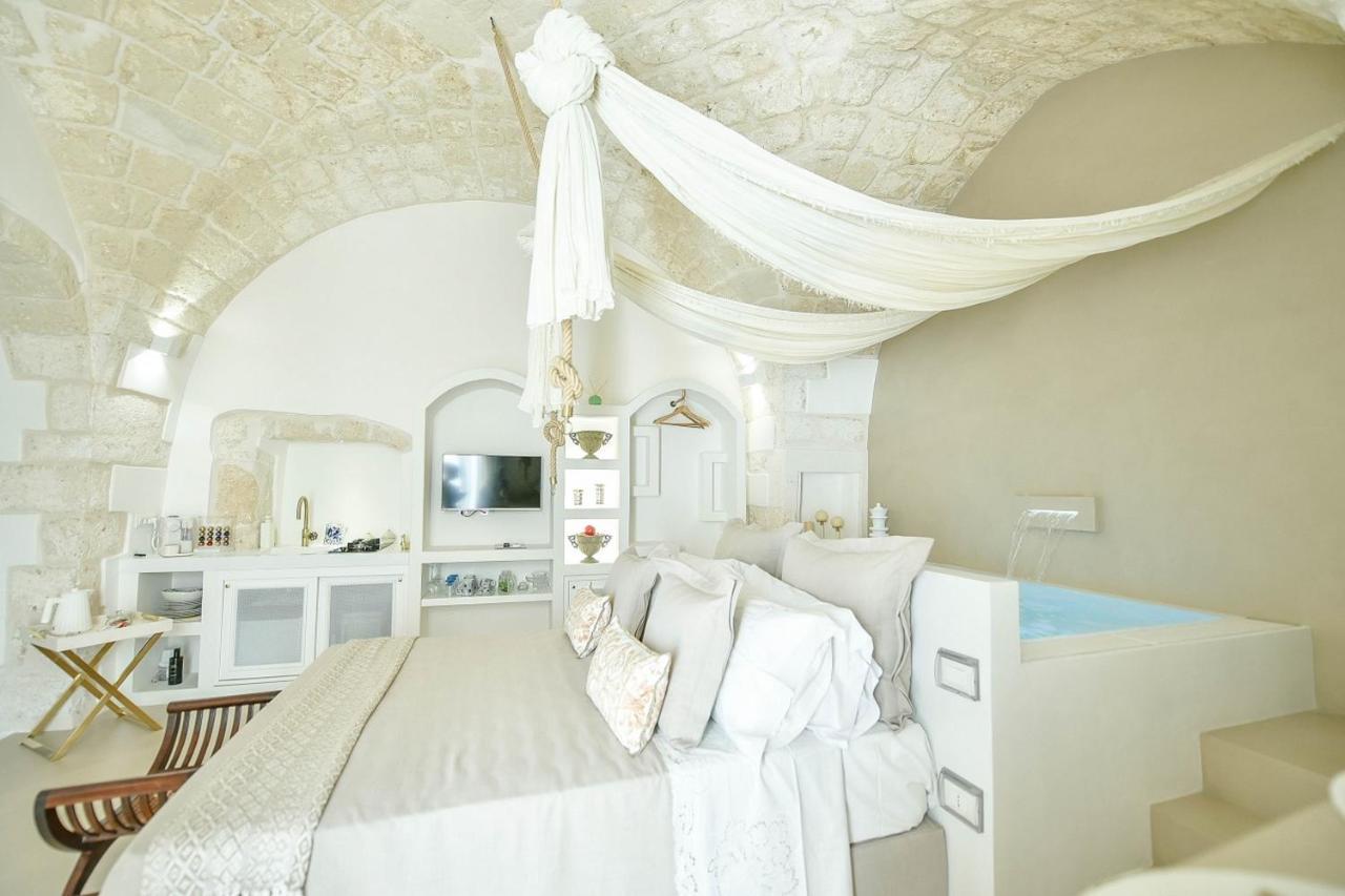 Eurydice Suite With Infinity Jacuzzi Ostuni Eksteriør billede